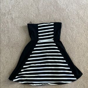 Black And white strapless dress